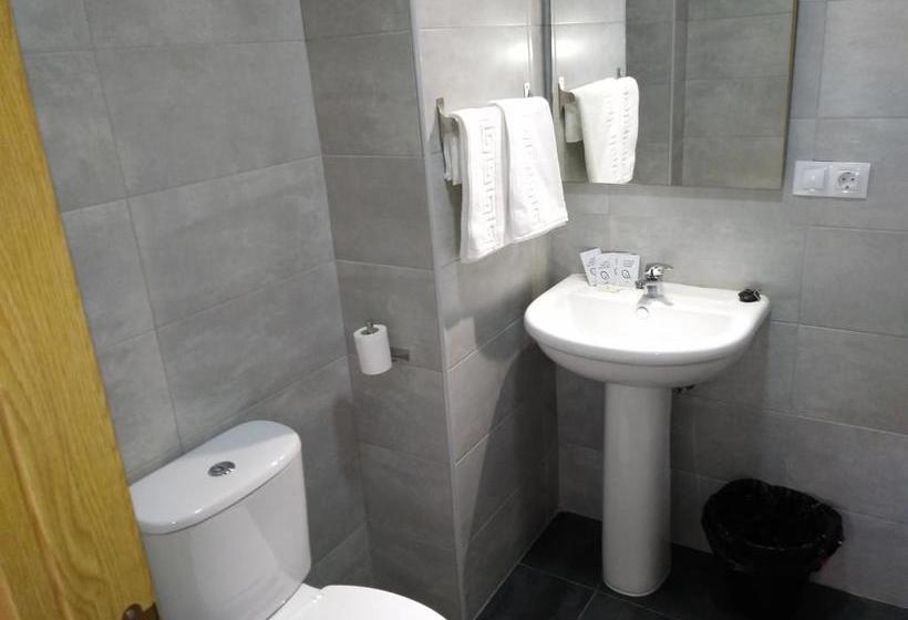 פנסיון Hostal Gemi