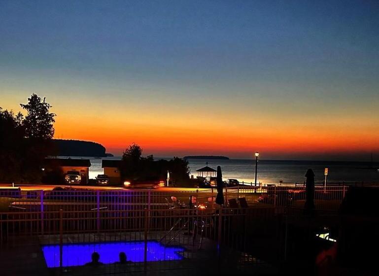 ホテル The Water Street Inn