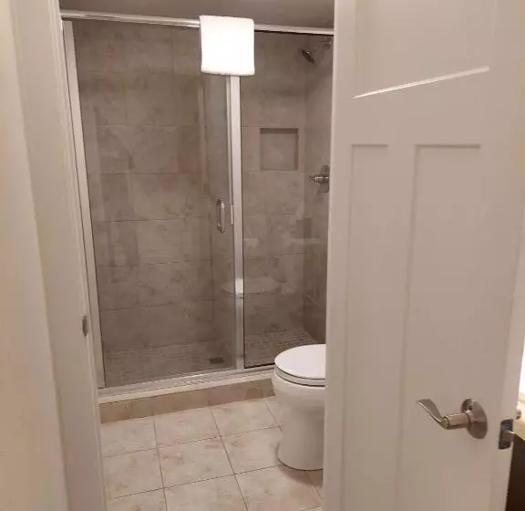 هتل The Water Street Inn