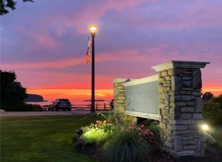 هتل The Water Street Inn