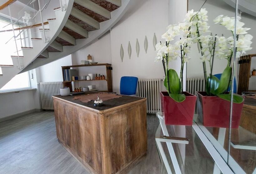 Пансион Boulevard 900