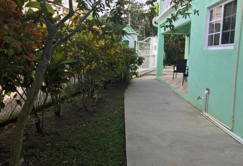 پانسیون Marvey S Place