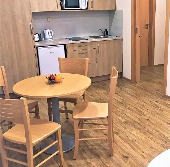Majatalo Penzion Adéla