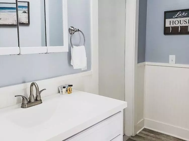 Motelli Coastal Suites Resort