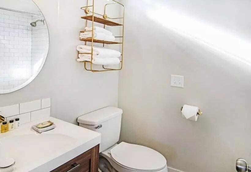 Motelli Coastal Suites Resort