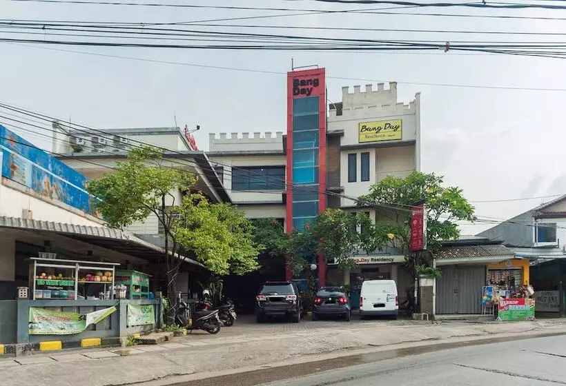 ペンション Reddoorz Plus Near Universitas Indonesia