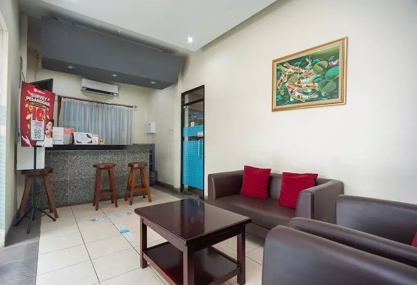 ペンション Reddoorz Plus Near Universitas Indonesia