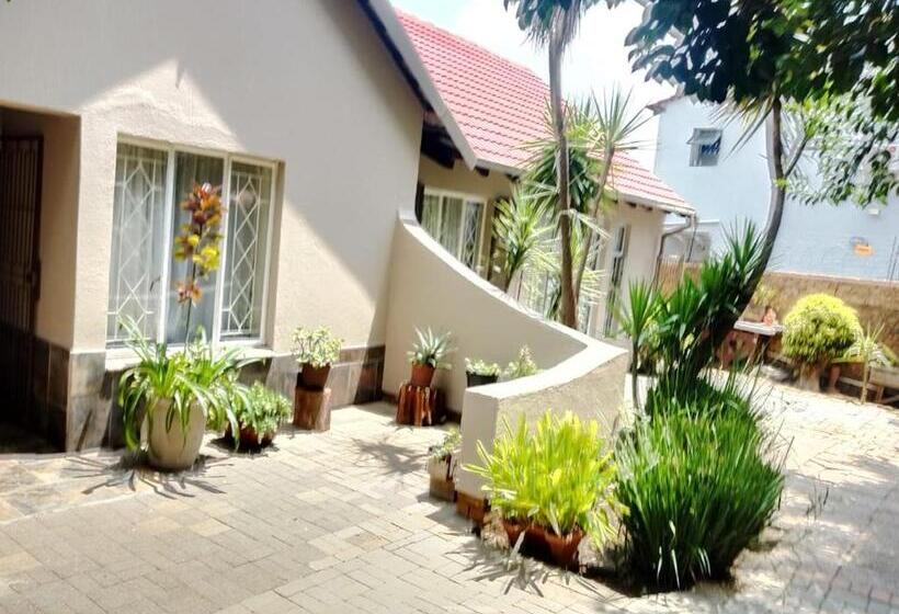 Пансион Ubuntu Guesthouse