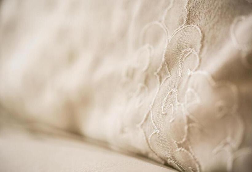 Ringling House Bed & Breakfast