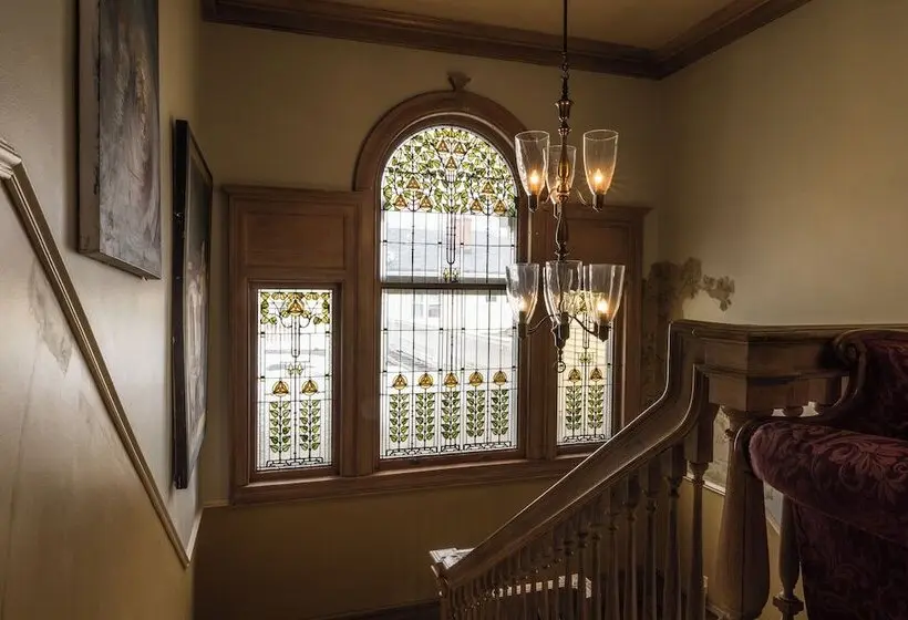 Ringling House Bed & Breakfast