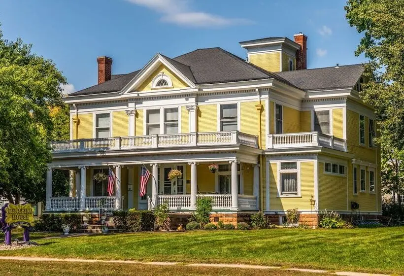 Ringling House Bed & Breakfast