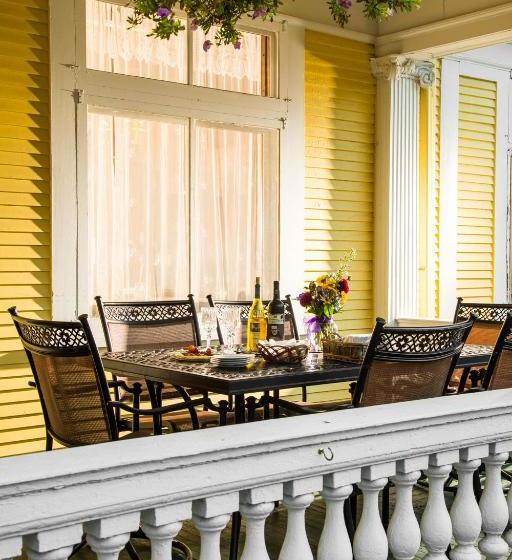 Ringling House Bed & Breakfast