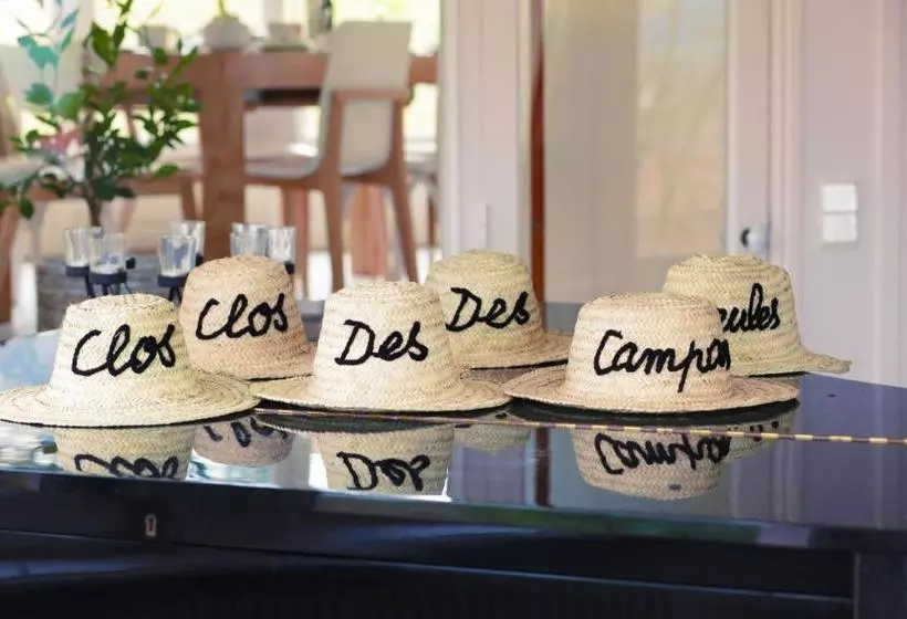 تختخواب و صبحانه Clos Des Campanules