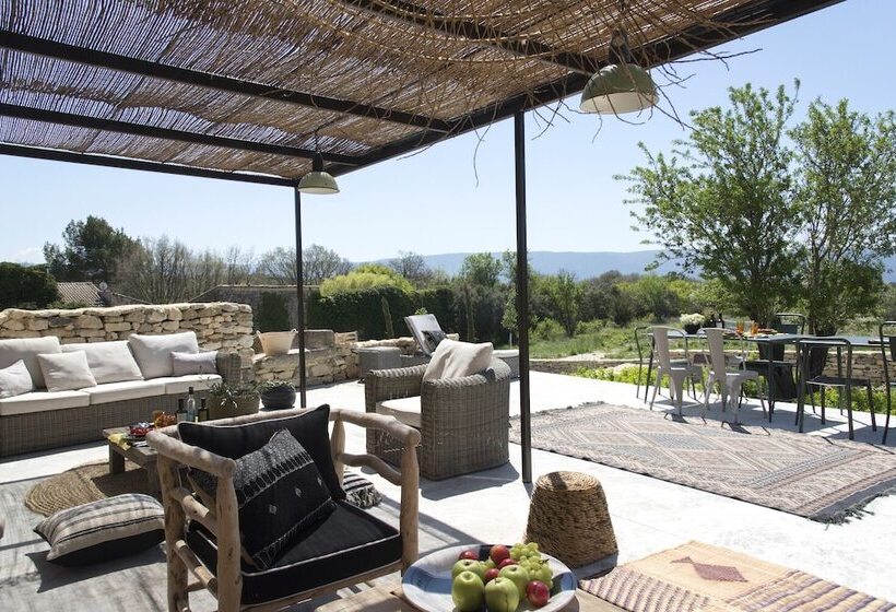 تختخواب و صبحانه Ferme Les Callis