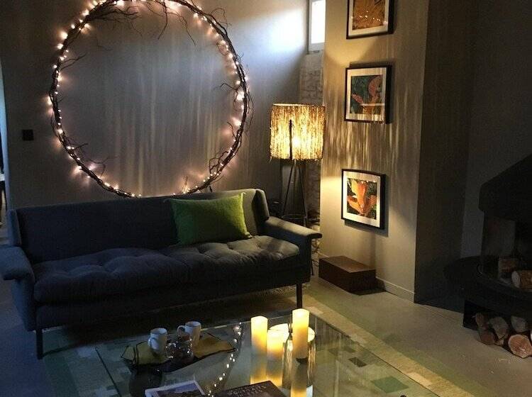 تختخواب و صبحانه Ferme Les Callis