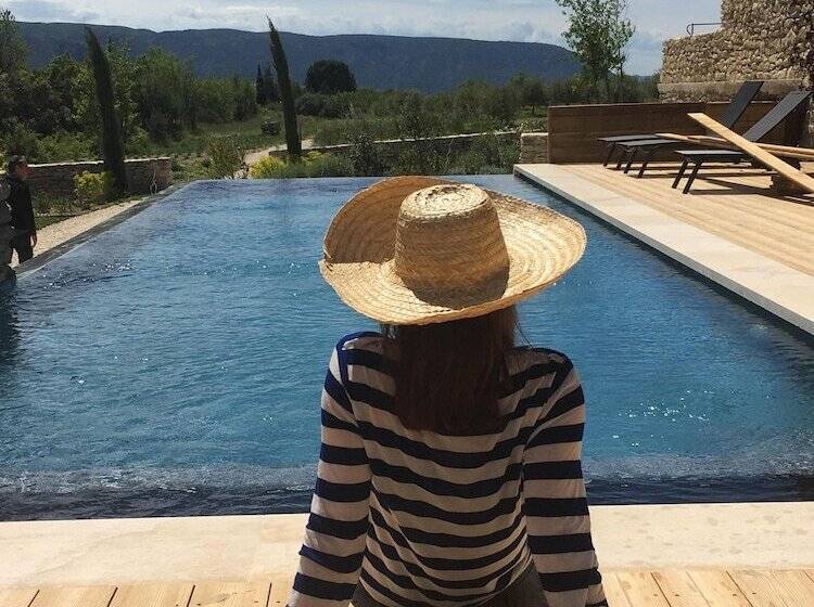 تختخواب و صبحانه Ferme Les Callis