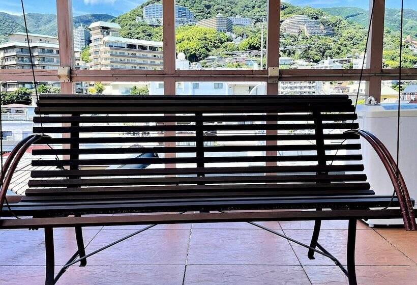 Pensió Hostel And Cafe Izu No Umi