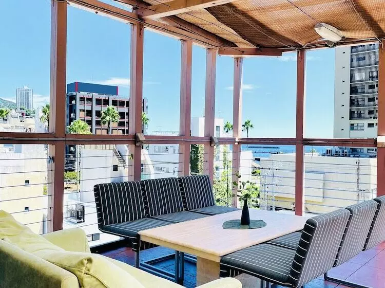 Majatalo Hostel And Cafe Izu No Umi