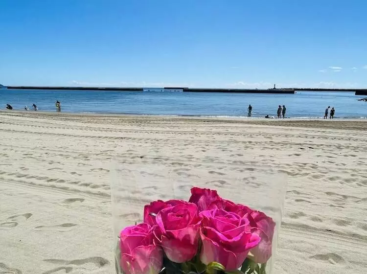 Majatalo Hostel And Cafe Izu No Umi