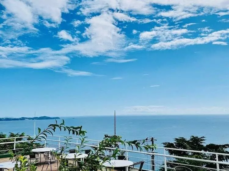 Majatalo Hostel And Cafe Izu No Umi