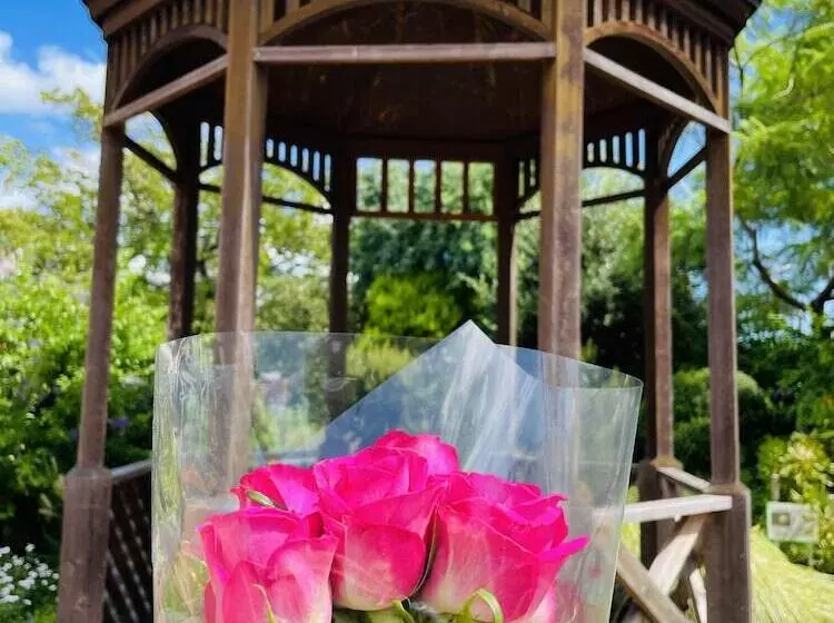 Majatalo Hostel And Cafe Izu No Umi