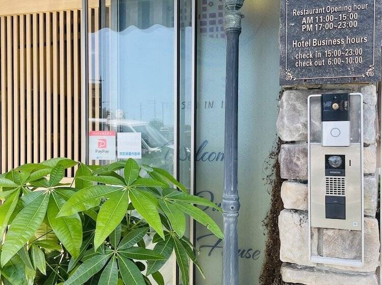 Pensió Hostel And Cafe Izu No Umi