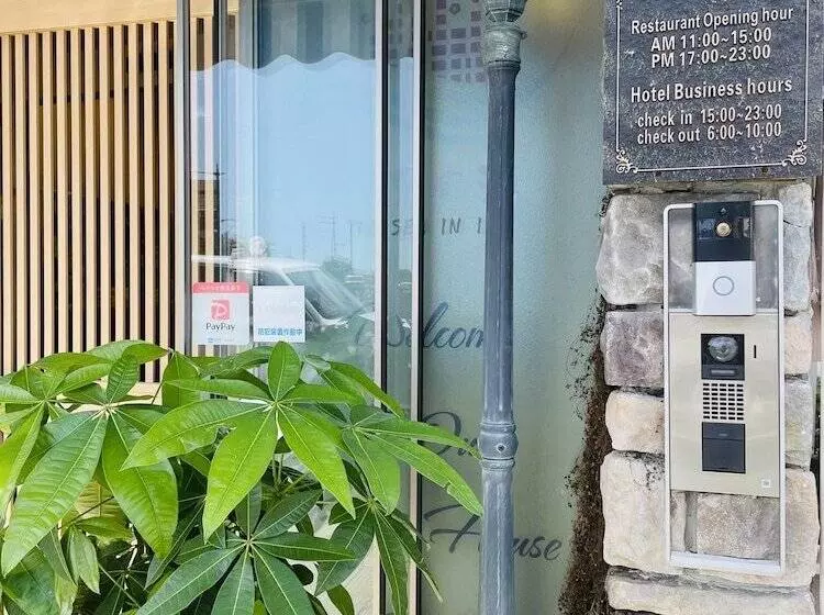 Majatalo Hostel And Cafe Izu No Umi