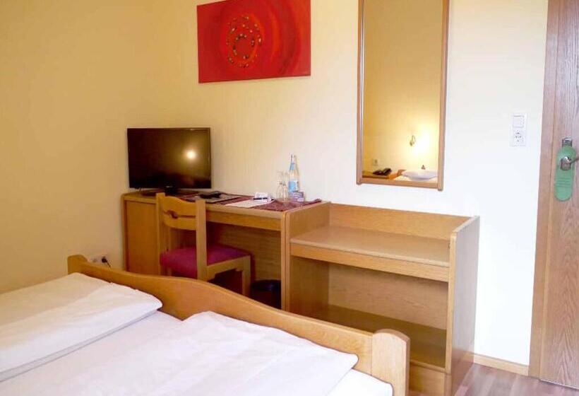 הוסטל Da`sporrer Hotel & Wirtshaus