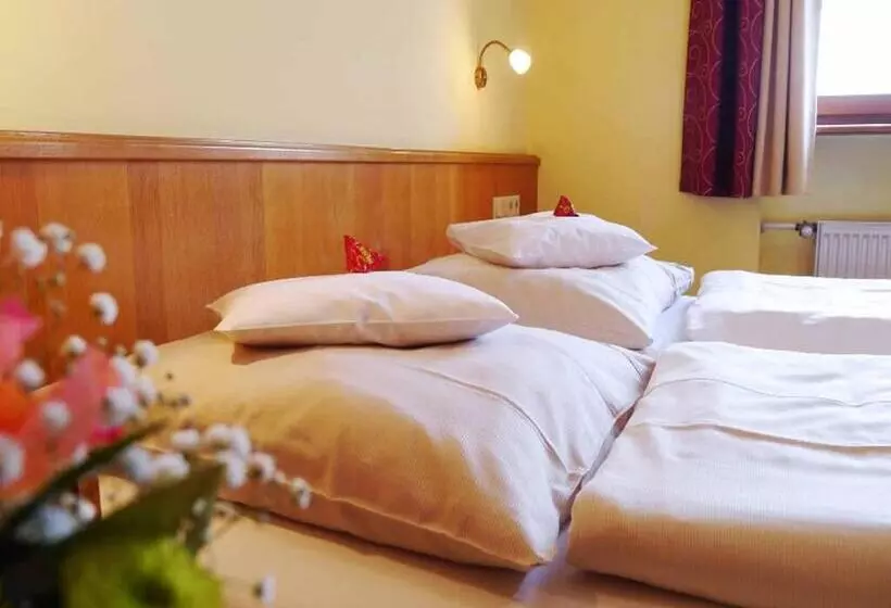 Retkeilymaja Da`sporrer Hotel & Wirtshaus