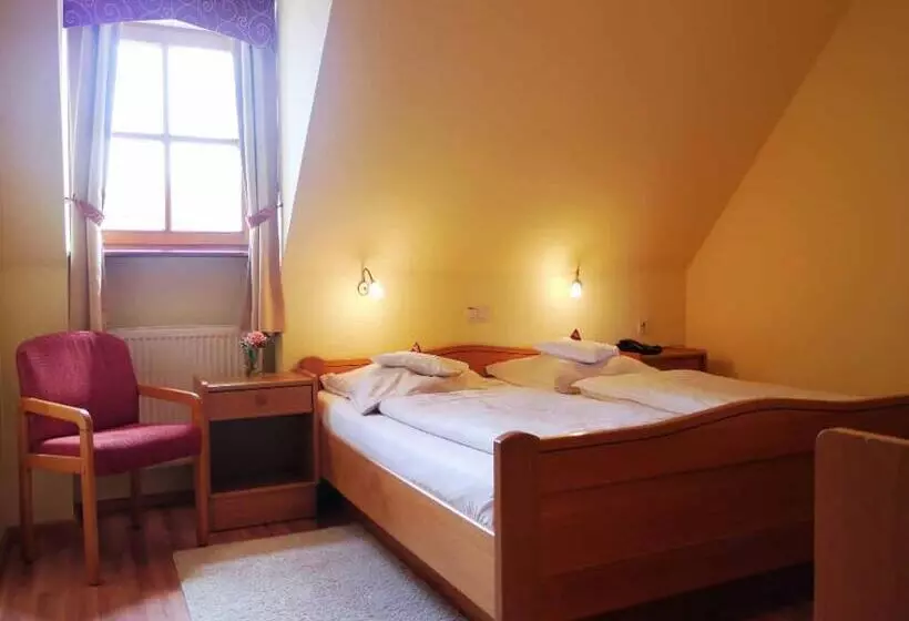 Retkeilymaja Da`sporrer Hotel & Wirtshaus