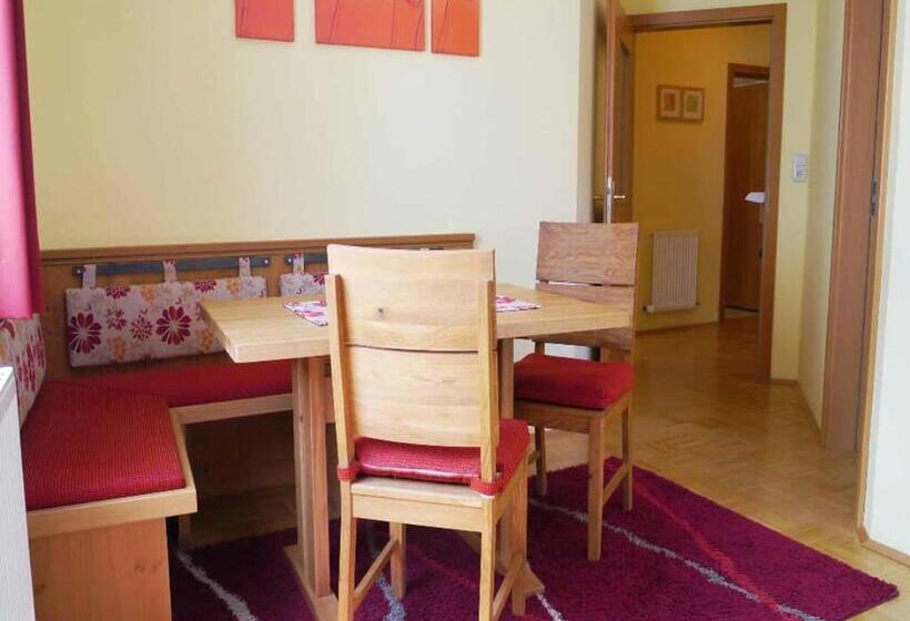 הוסטל Da`sporrer Hotel & Wirtshaus