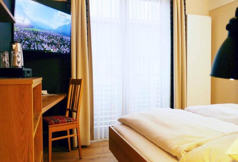 הוסטל Da`sporrer Hotel & Wirtshaus