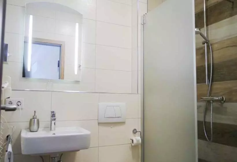 Retkeilymaja Da`sporrer Hotel & Wirtshaus