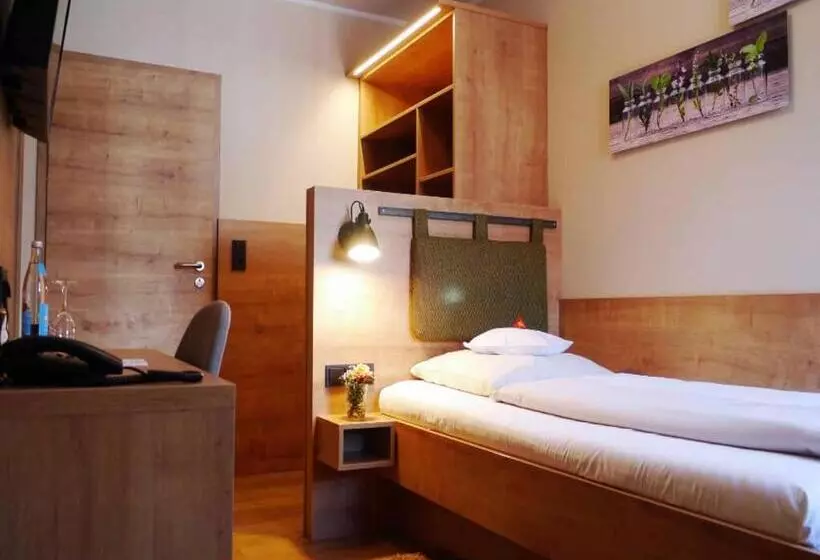 Retkeilymaja Da`sporrer Hotel & Wirtshaus