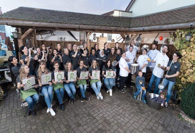 הוסטל Da`sporrer Hotel & Wirtshaus