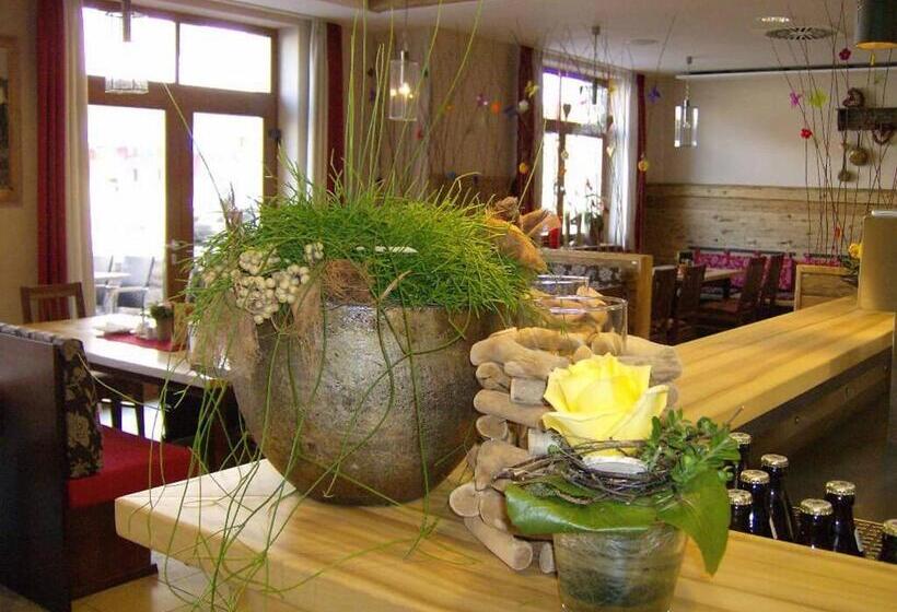 הוסטל Da`sporrer Hotel & Wirtshaus