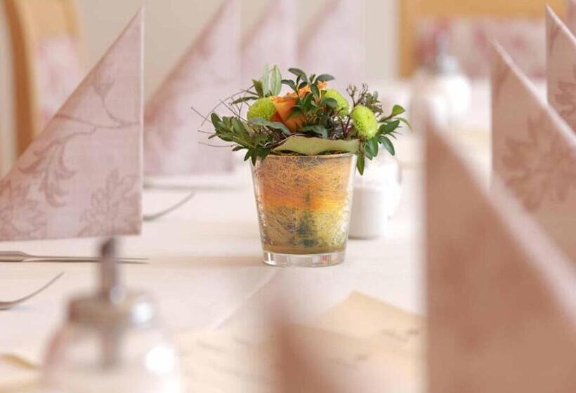 הוסטל Da`sporrer Hotel & Wirtshaus