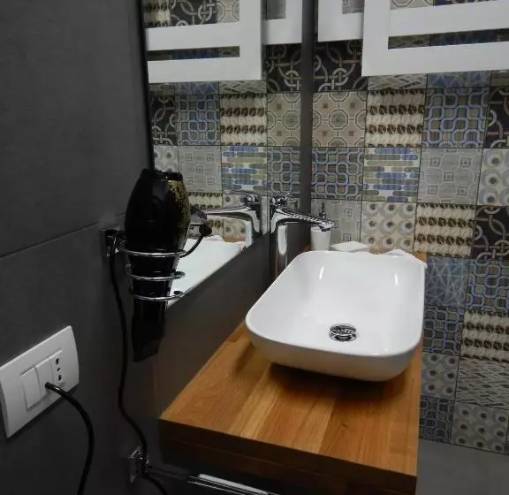 تختخواب و صبحانه 3per3