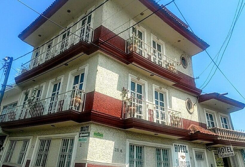 فندق Monarca