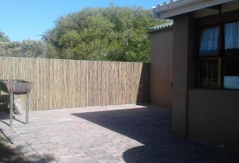 فندق Rusthof Accommodation