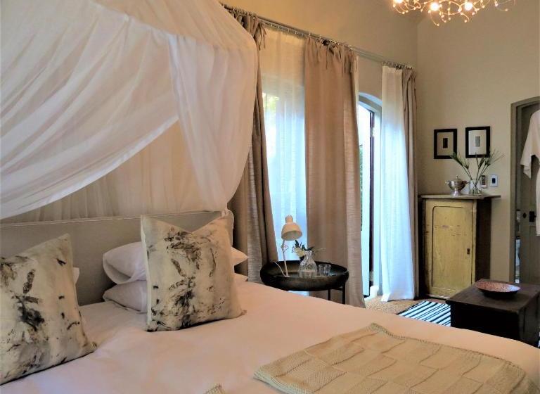 פנסיון Forty Trees