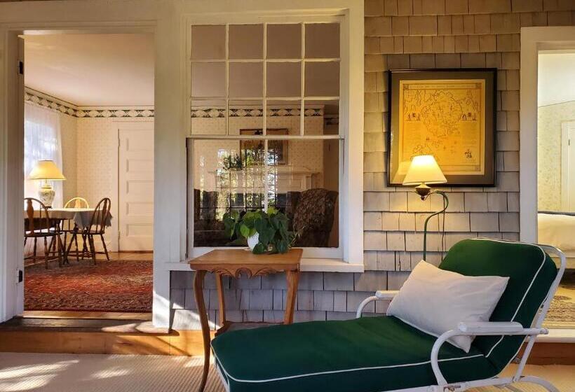 ユースホステル Harbourside Inn