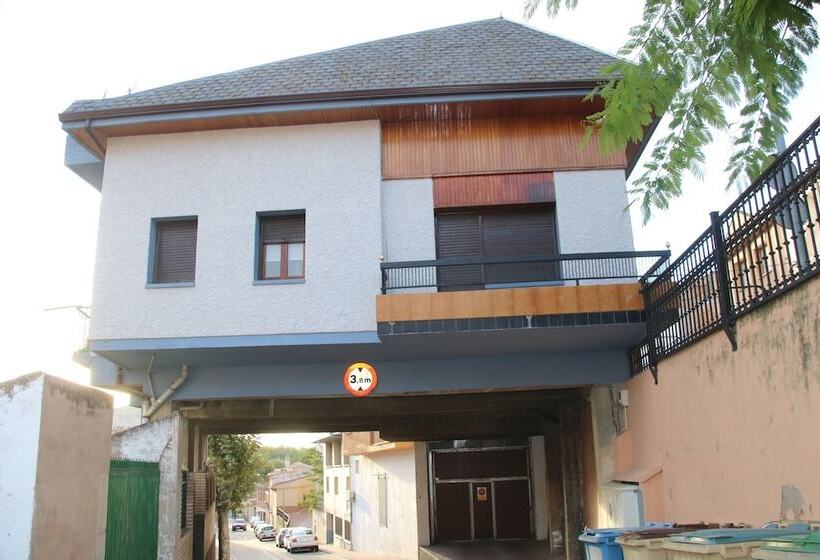 Пансион Hostal Burgalés