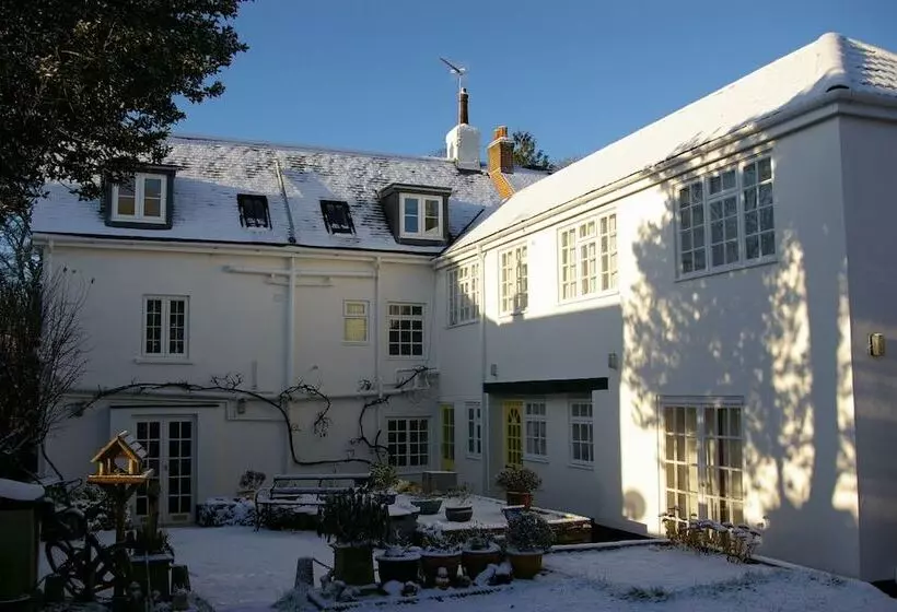 ペンション Riversdale Guest House