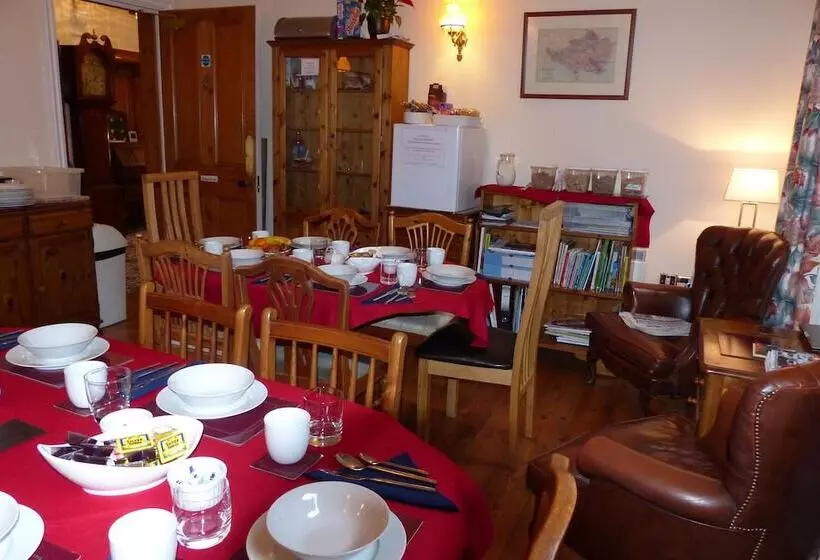 ペンション Riversdale Guest House