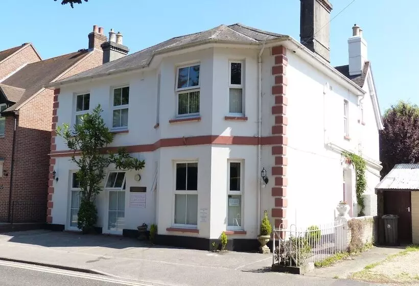 ペンション Riversdale Guest House