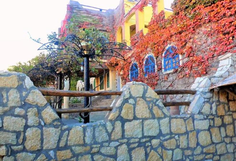 هاستل Zaratoustra