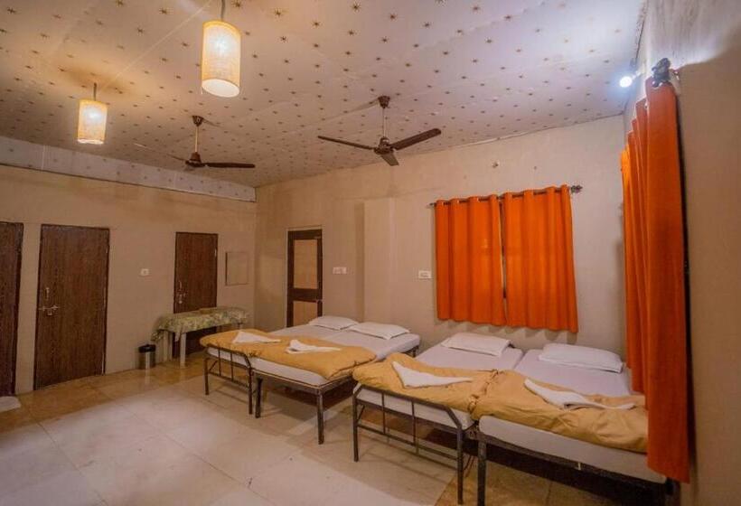 Отель Camp Serai Tiger Tadoba