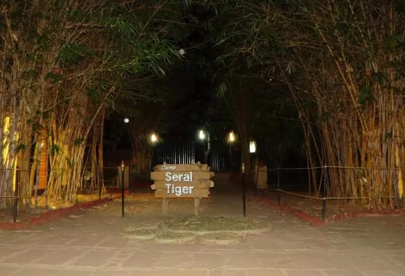 Hotelli Camp Serai Tiger Tadoba