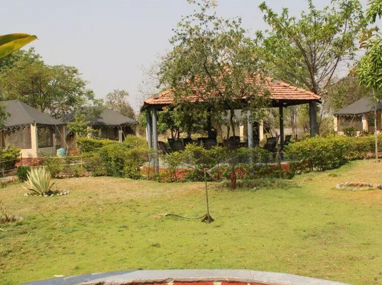 Hotelli Camp Serai Tiger Tadoba